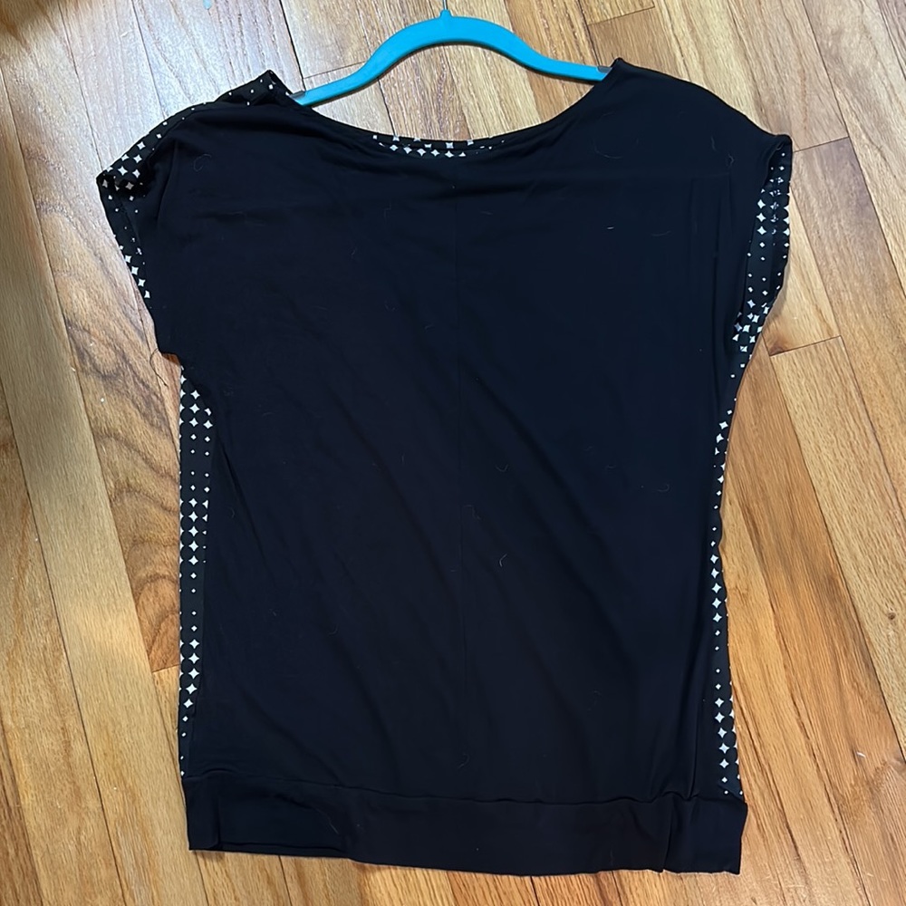 NY&Co Top - Picture 2 of 2